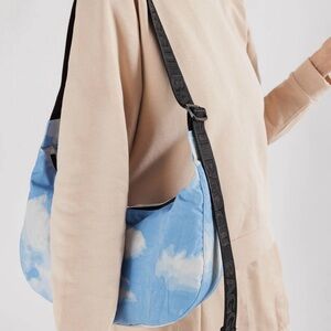 Baggu Cloud Medium Crescent Bag